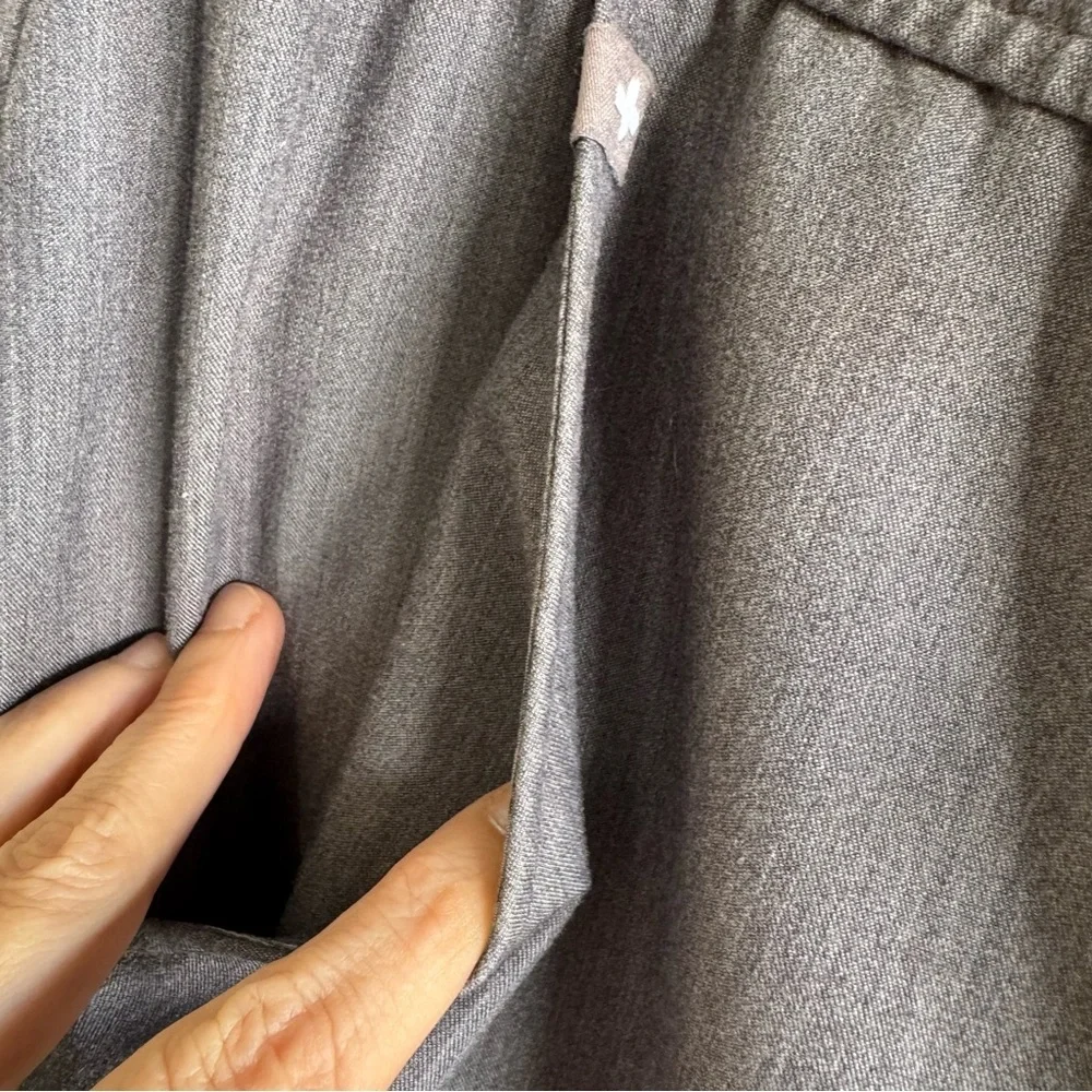 Figs Men's Gray Jogger Sweatpants with Drawstring